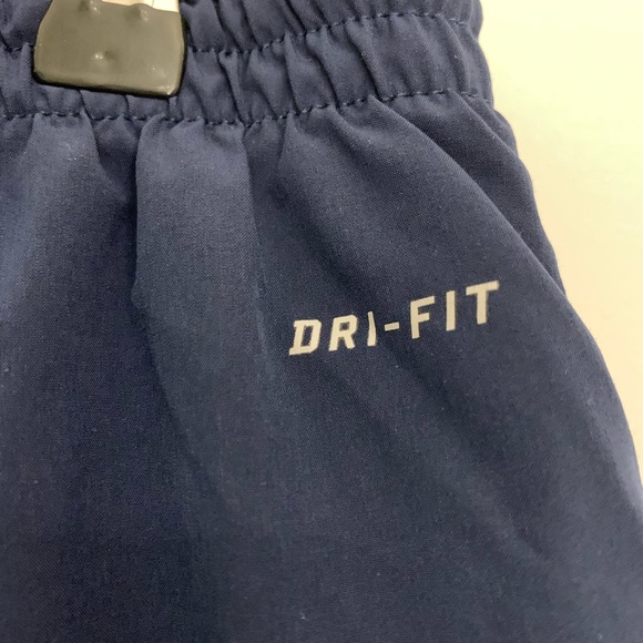 Nike dri-fit sport shorts with built in spandex. Two toned grey and blue. Size M - Picture 4 of 6